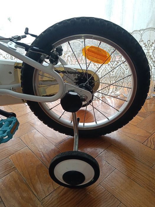 Bicicleta BTWIN de Criança 16 polegadas 4-6 anos 16 cor Branco
Bicicle