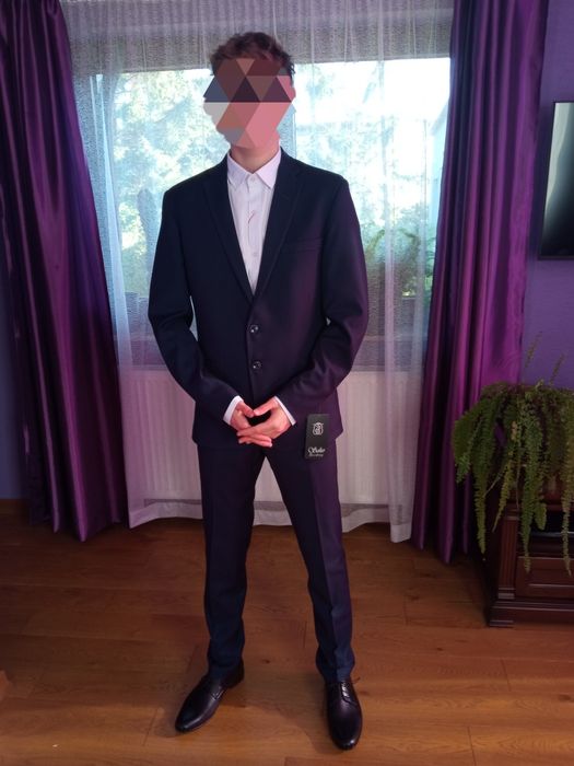 Garnitur na szczupłą, wysoką osobę! Stan odealny !