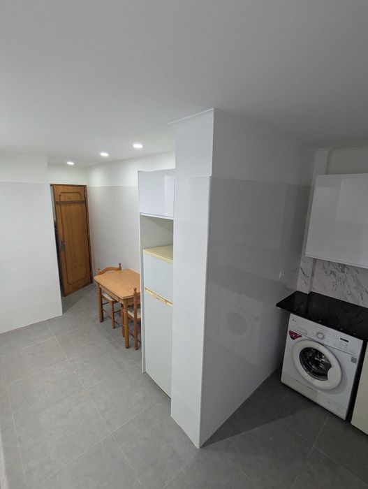 T2 em Oeiras renovado e mobilado