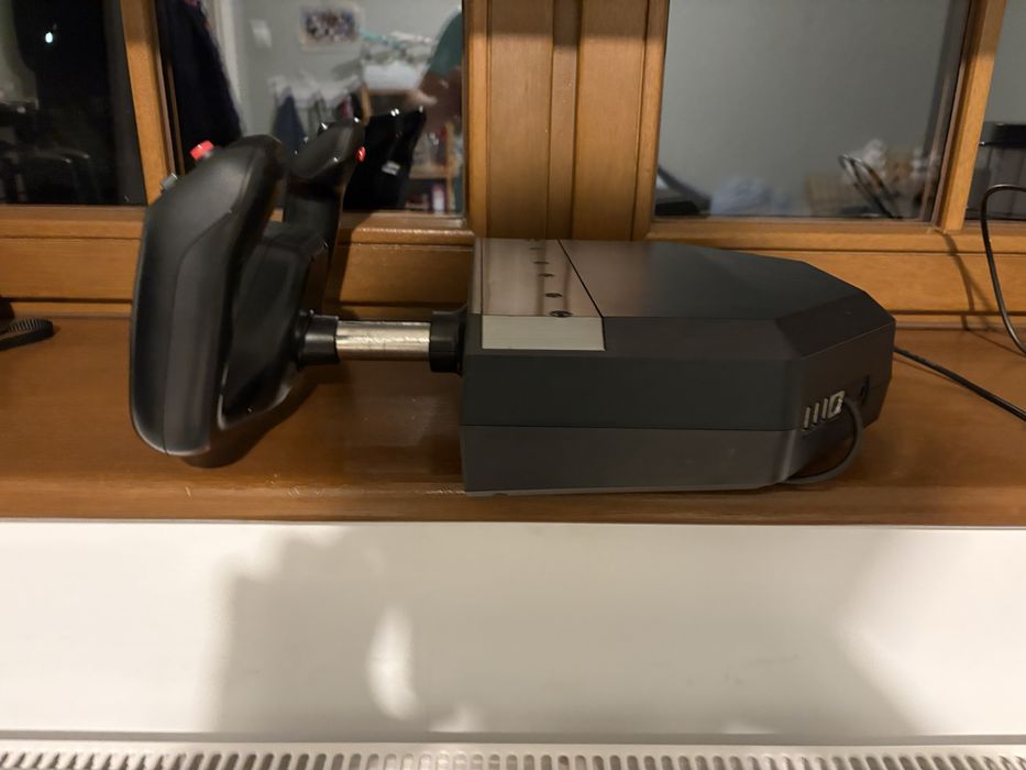 Sprzedam wolant logitech pro flight