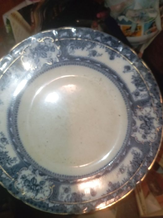 Lote de pratos va e Sacavém e um sem marca