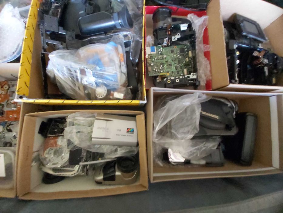 Kamera Panasonic VHS-C walizka części oraz podzaspołów