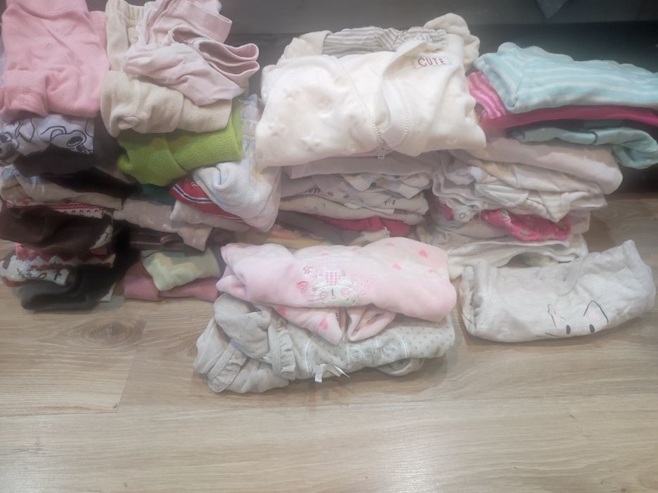 Sprzedam zestaw ubrań dla dziewczynki 56/62