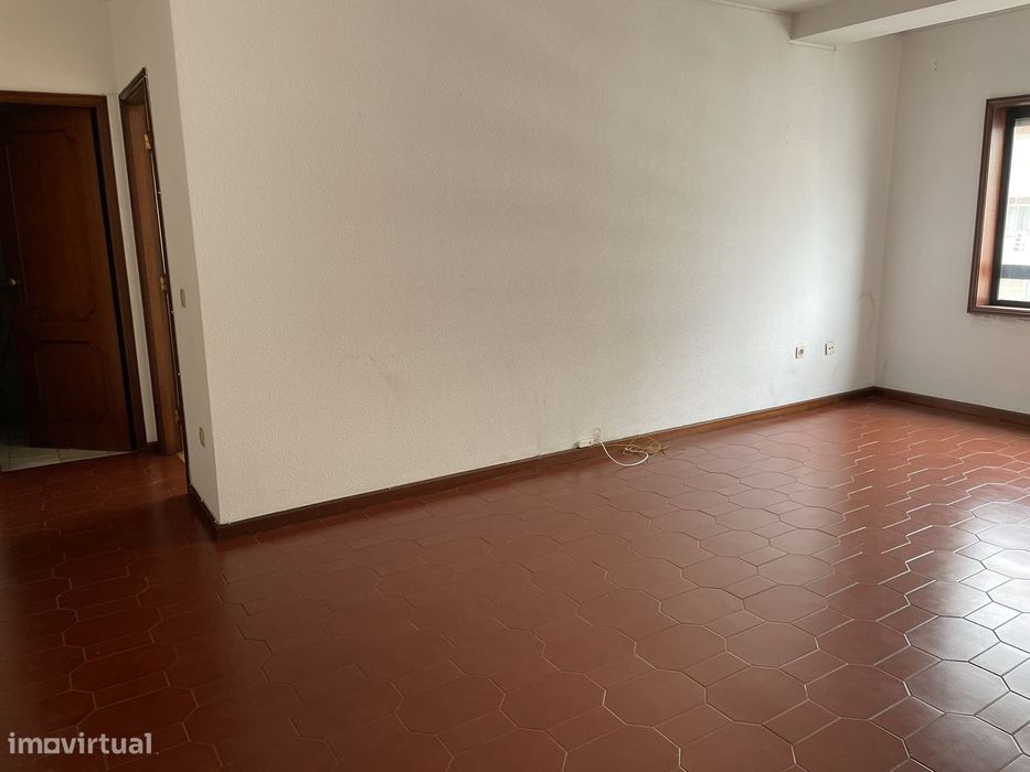 Alugo T1 Avenida da República – Gaia