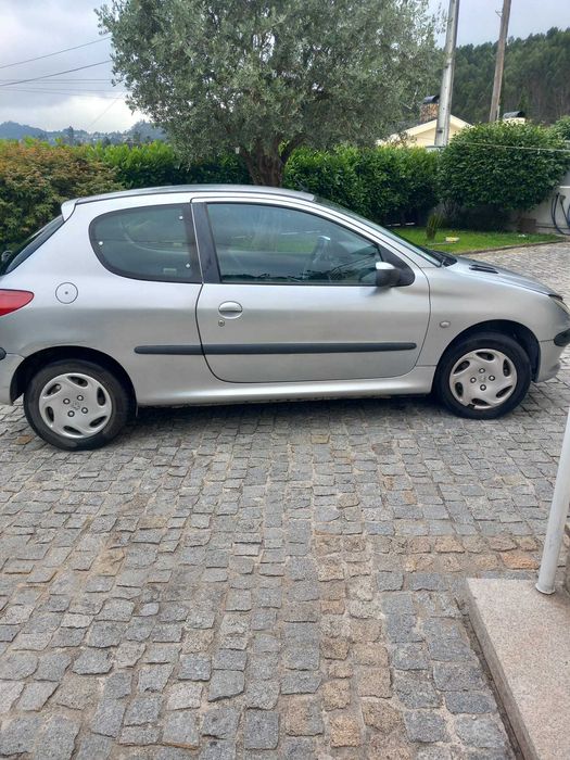 Peugeot 206 - Excelente Oportunidade - Gasolina 1100cm³