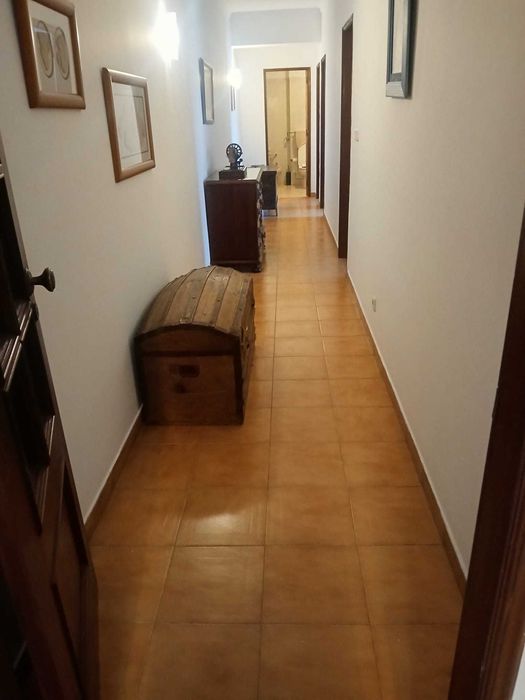 Apartamento T3 com arrecadação e garagem em S. Carlos