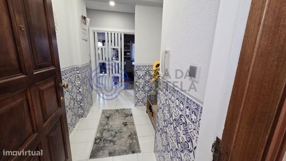 Apartamento T2 com garagem, jardim privativo e excelente localização