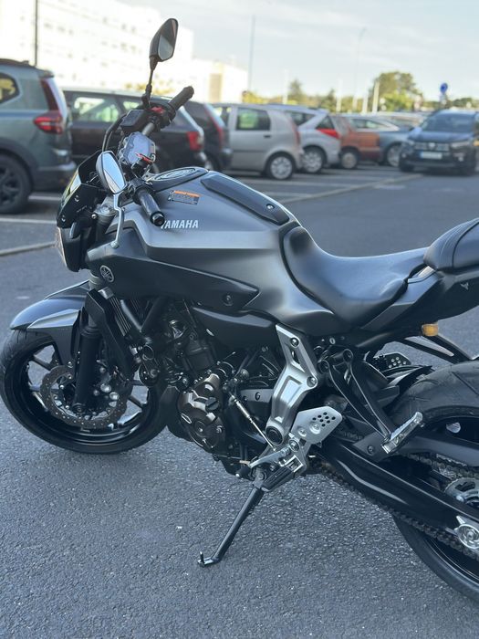 MT-07 - 17.500 Km + Quickshifter + Linha SC Project