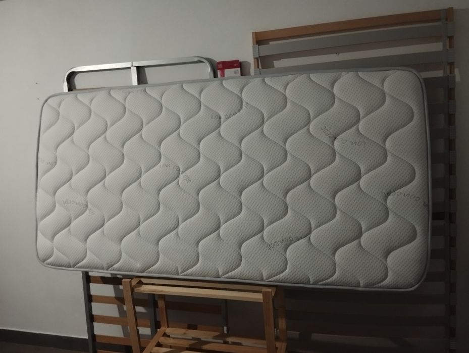 Colchão + estrado 1900 x 900