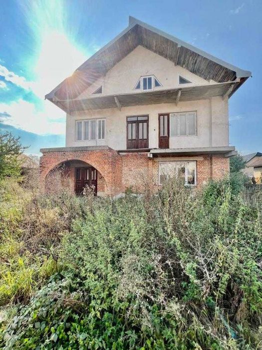 Будинок в Тисмениці біля ресторану Палац Ярослава