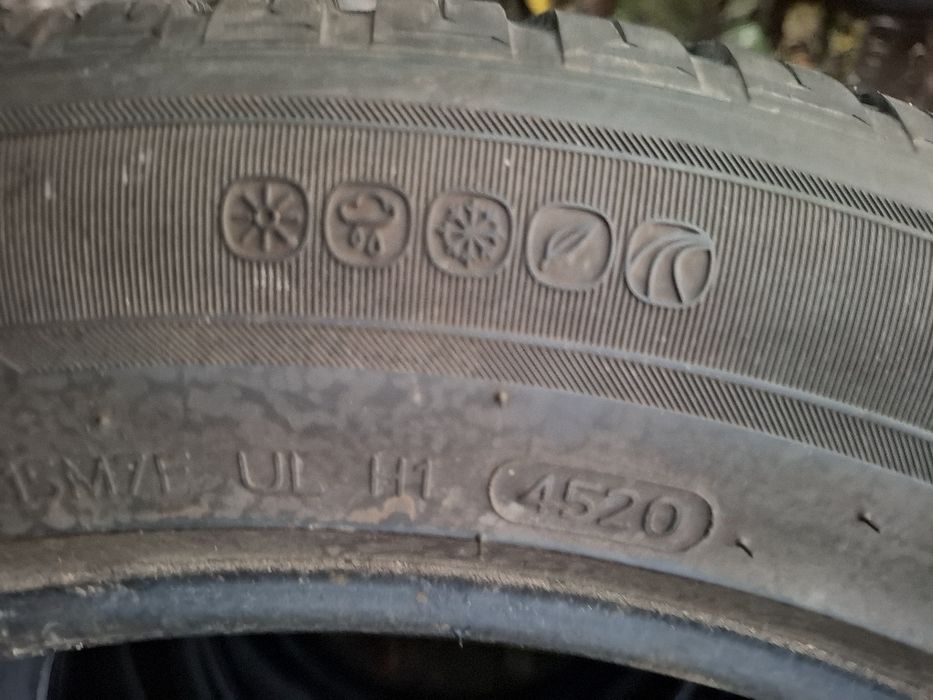 Hankook Kinergy 4S2 x 4- seasons 255.50.19..107W 7.3mm 45.20 rok