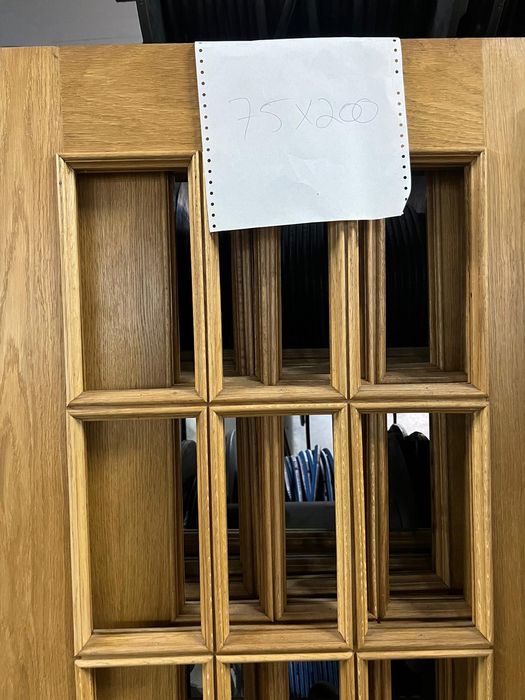 Vendo portas novas em Carvalho, com várias medidas, sem aduelas