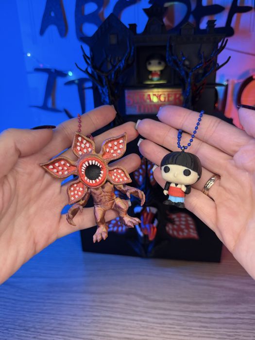 Будиночок Дивна дива Stranger Things + подарунок на вибір