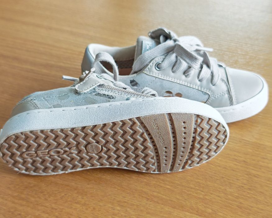 Sneakersy dziewczęce /Geox Respira/ 28
