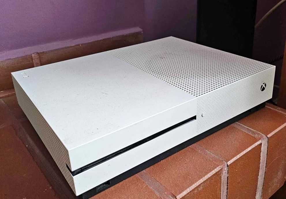 Xbox One S 500 MB