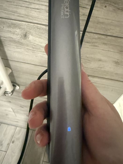 Prostownica i etui remington s8598 jak nowa keratin