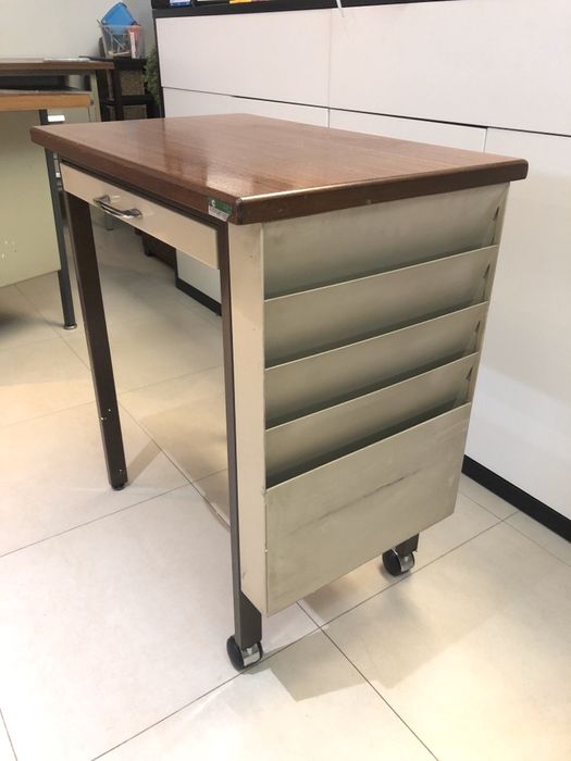 Mesa de apoio escritório vintage em ferro e madeira