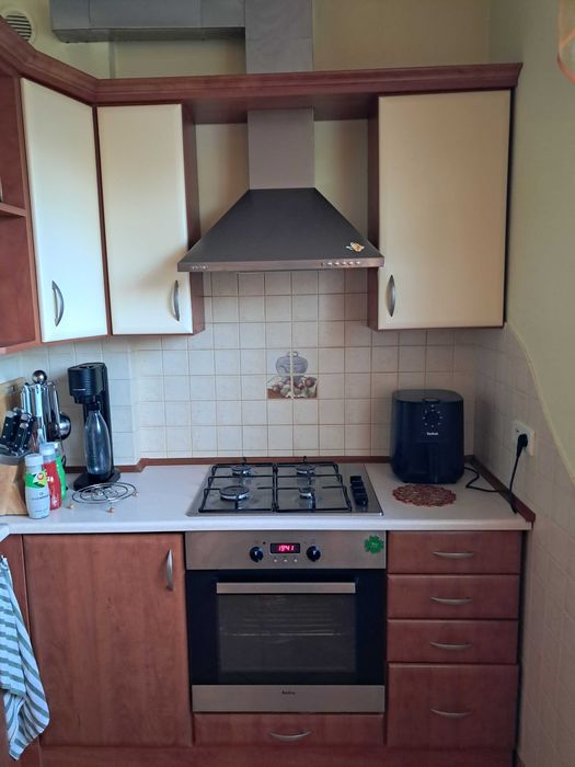 meble kuchenne wraz z sprzętem (meble gratis, cena za sprzęt)