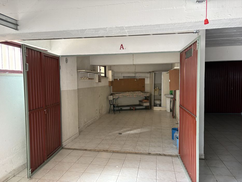 Garagem centro do Feijo