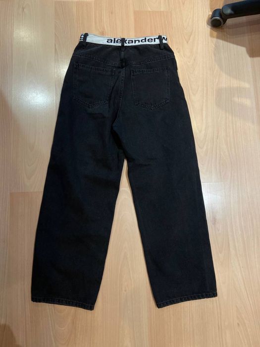 Чорні жіночі джинси