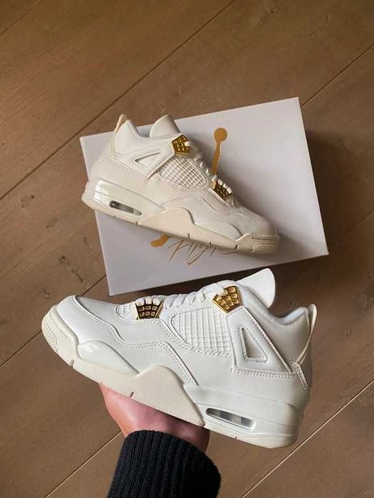 Jordan 4 Retro Metallic Gold r.38