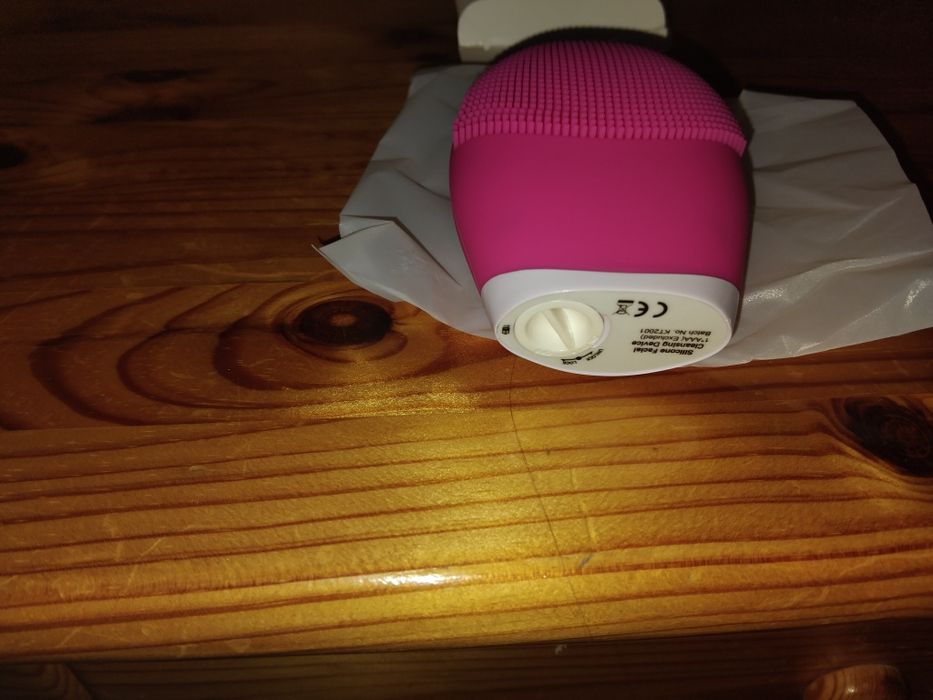 Szczoteczka do mycia twarzy nowa