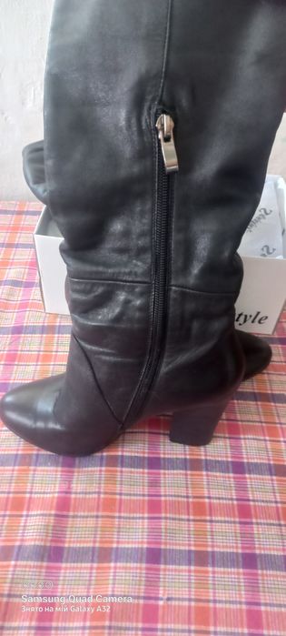 Чоботи,стан ідеальний,шкіра,каблук 10см
