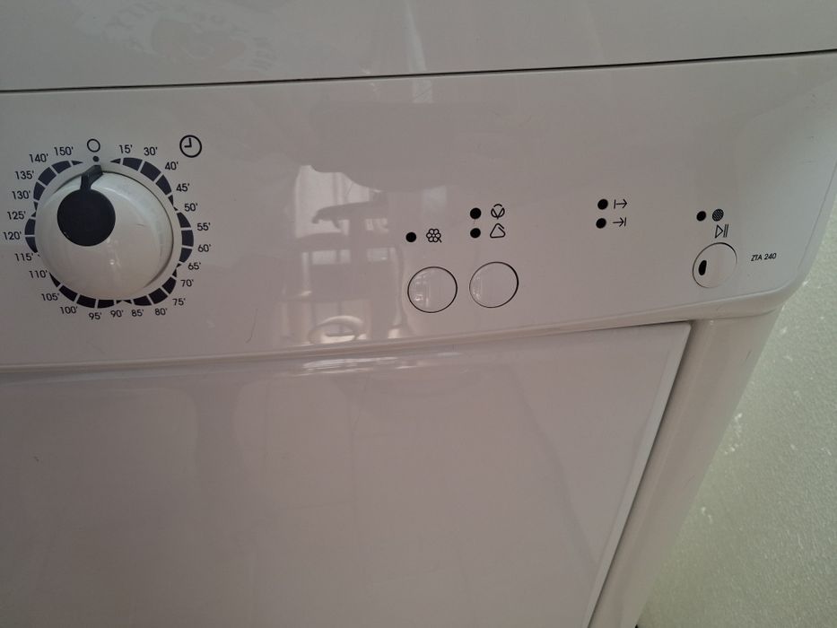 Máquina secar Zanussi
