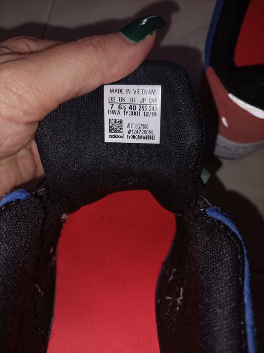 Ténis adidas número 40