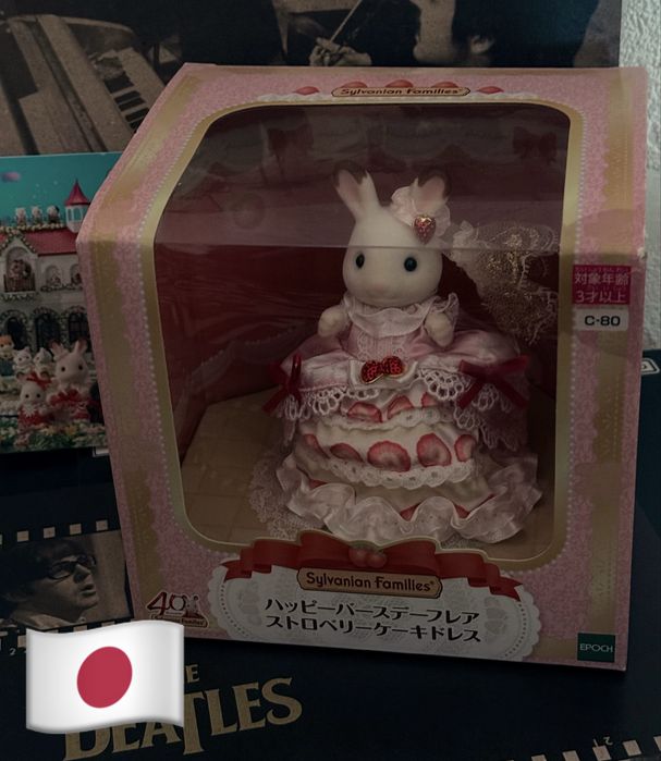 Японія Sylvanian Families кролик happy birthday flare strawberry cake dress 40th anniversary original оригінал