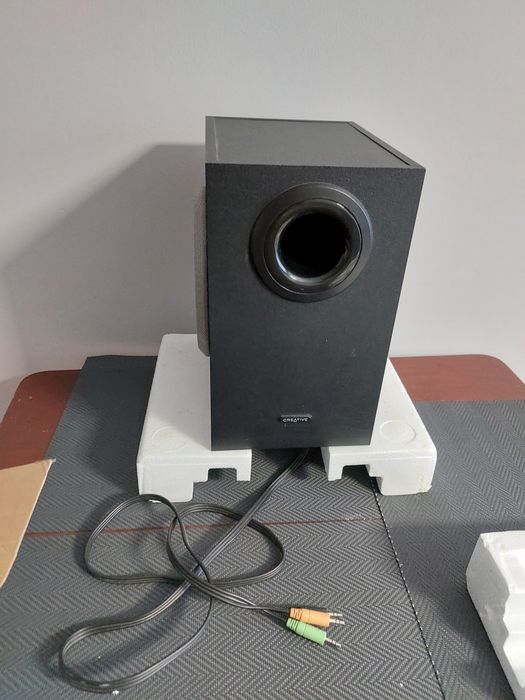 Jak nowy kompletny  zestaw głośników  CREATIVE  Inspire T6100