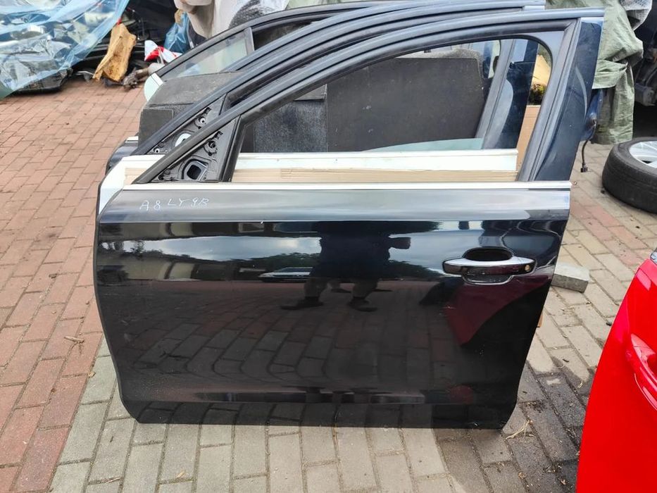 Drzwi przód lewe Audi A8 D4