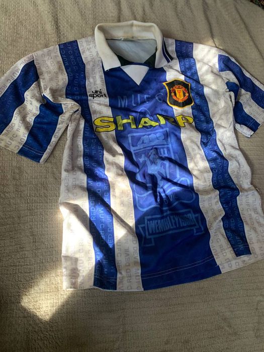 Футболка Manchester United
Umbro Sharp