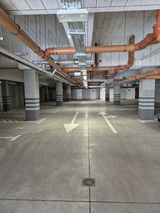 Pomorzany / 9 maja 84 / miejsce parkingowe w hali - Widok 2