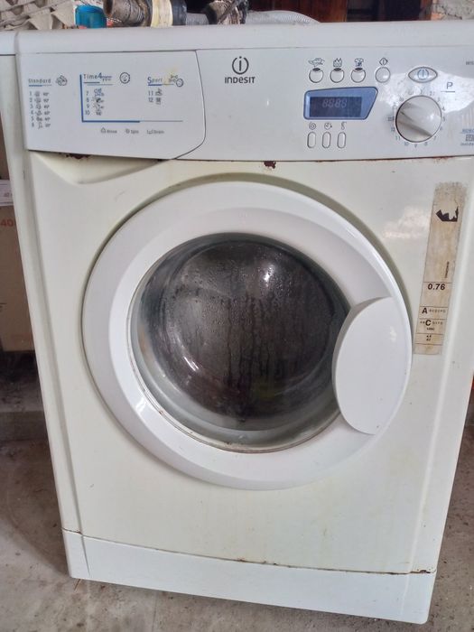 Пральна машина Indesit
