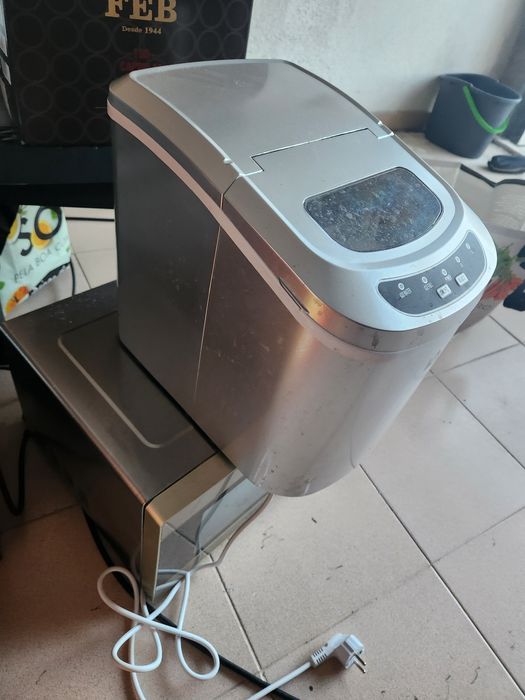 Maquina de fazer gelo