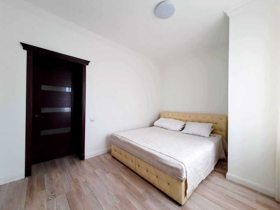 Здається 5-ти кімнатний БУДИНОК на ДОСЛІДНІЙ СТАНЦІЇ. Гараж на 2 авто.