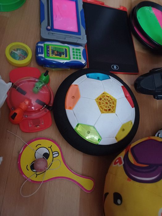 Zabawki i gry dla dziecka