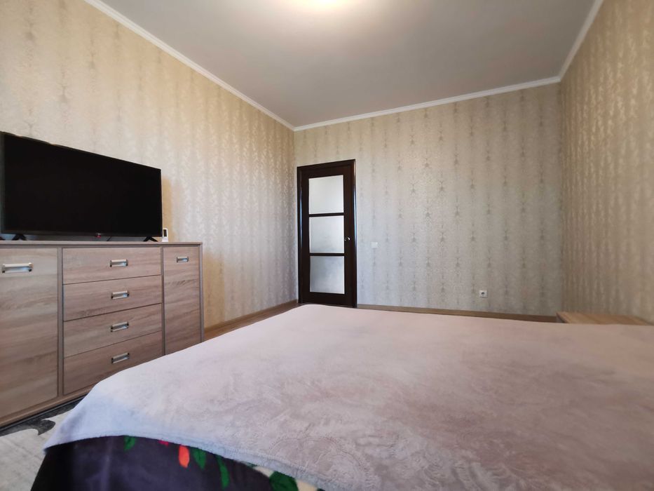 2 кімнатна квартира 67 м² з ремонтом і автономкою RD