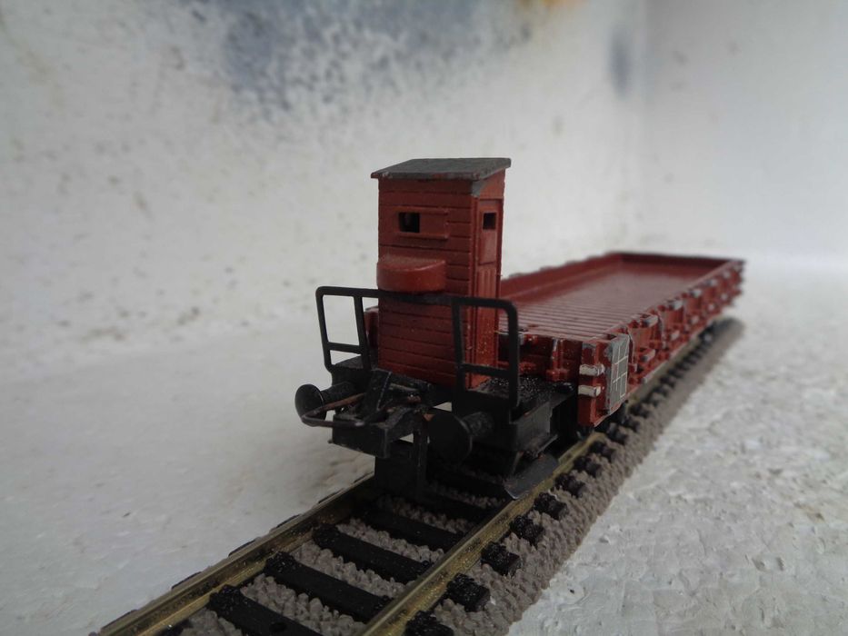 1:87 LIMA Vagão de mercadorias caixa aberta e guarita