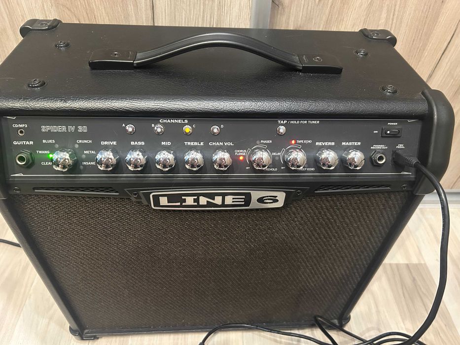 Wzmacniacz Line6 Spider IV 30 + kontroler FBV Express MKII