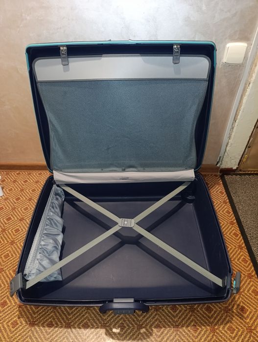 Чемодан на колесиках Samsonite