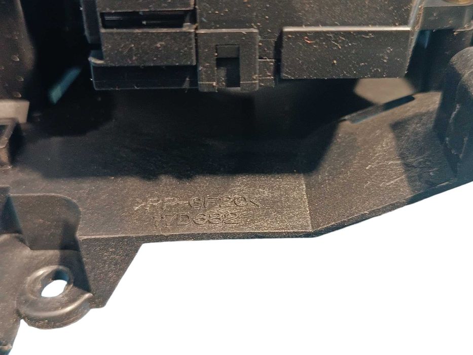 Przełącznik zespolony Manetka Manetki 17D682 Mazda III 3 VI 6 GY