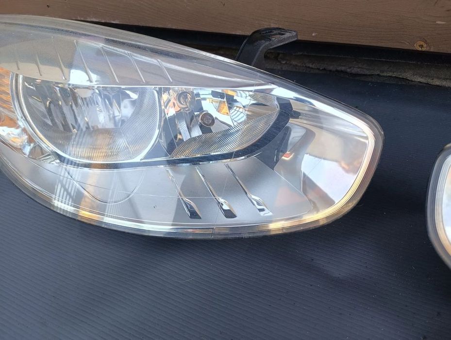 reflektor prawy lewy renault fluence 09-12. 260100076r 260600078r