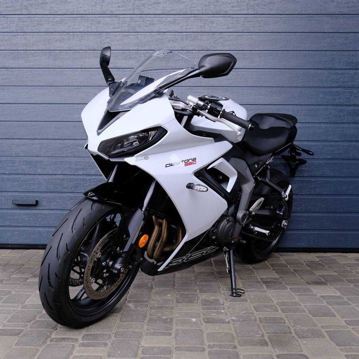 Продам мотоцикл TRIUMPH DAYTONA 660 (9193)