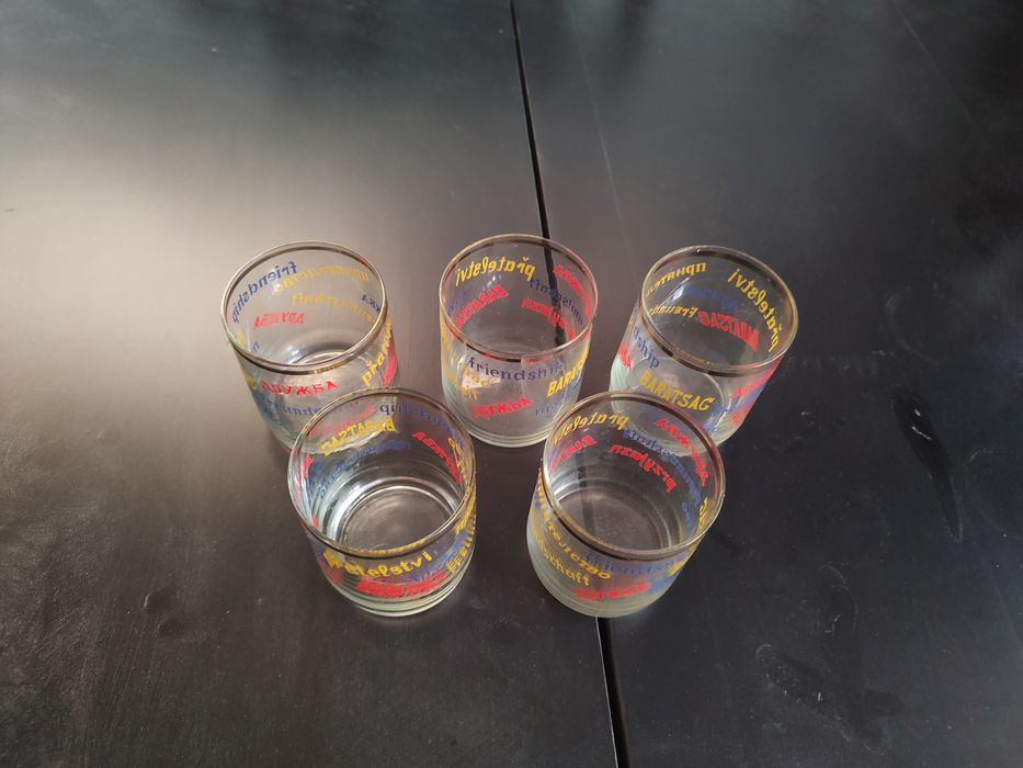 Продаю 5 стаканів за 250грн