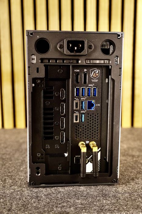 SFF Pro Workstation 10L: FormD T1 | i9-14900K | RTX 4080 Super | 96GB RAM | Thunderbolt 4