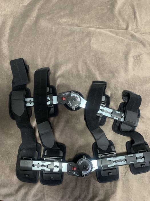 Ортез колінний DonJoy X-Act Rom