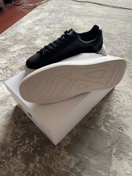 Ténis da Guess novo