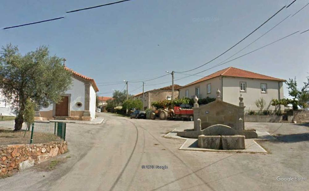 Casa Vivenda para reconstrução - Pinelo, Vimioso, Bragança